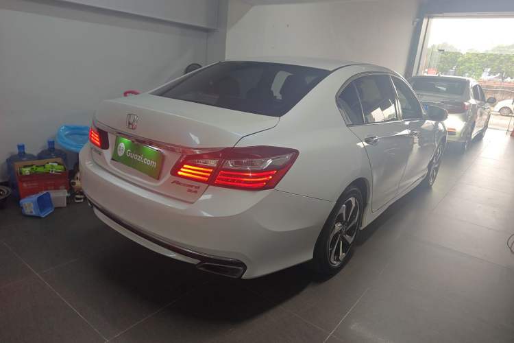 Used Honda Accord 2016 2.4L Comfort Edition
