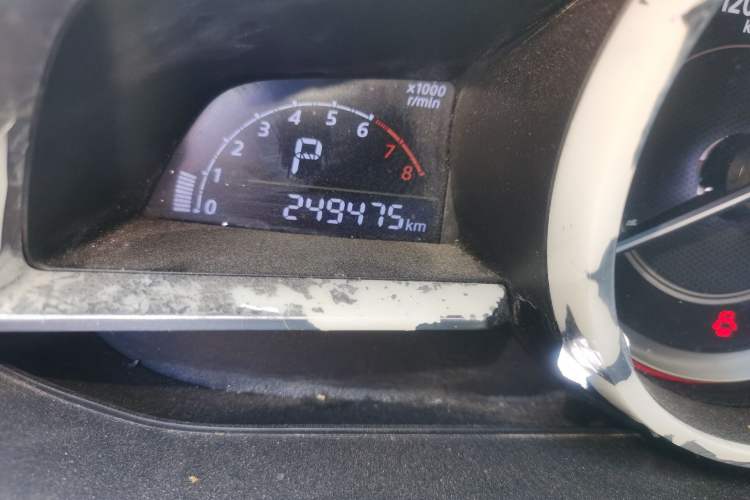 Used Mazda 3 Axela 2016 Sedan 1.5L Automatic Comfort Model