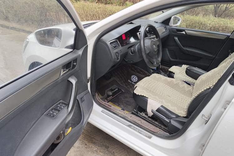 Used Volkswagen Santana 2013 1.6L Automatic Comfort Edition Driver Seat