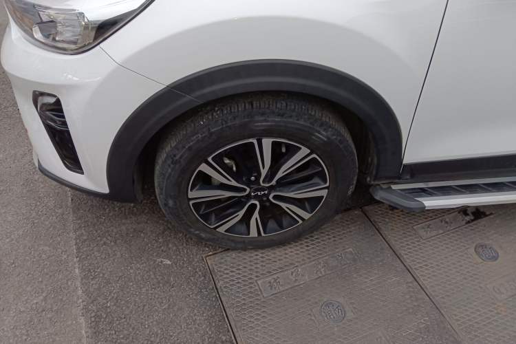 Used Kia kx1 Stonic 2021 1.4L CVT Fun Edition
