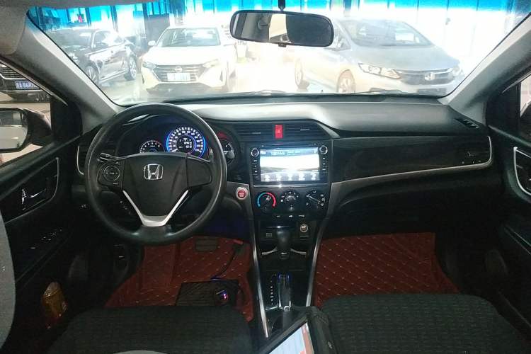 Used Honda Crider 2015 1.8L automatic luxury edition Center Console