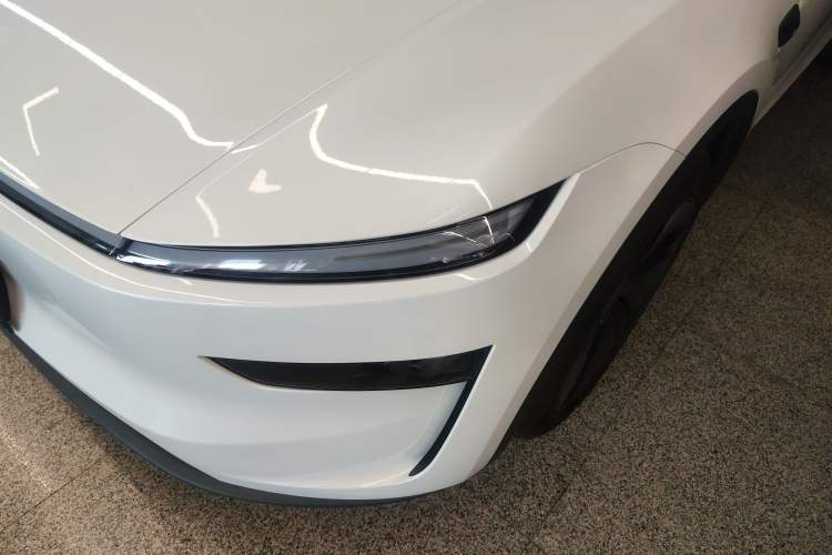 Used Tesla Model Y 2025 Long-Range All-Wheel-Drive Version