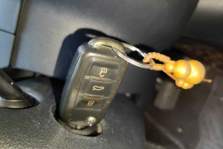 Used Volkswagen Tiguan 2017 300TSI Automatic Two-Wheel Drive Silk Road Comfort Edition Vehicle Key