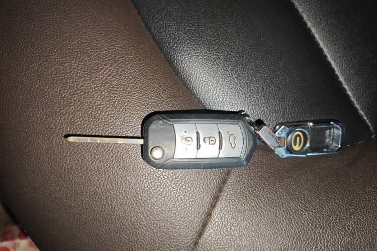 Used GAC Trumpchi GS4 2017 200T Manual Two-Wheel Drive Elite Edition Interior 1