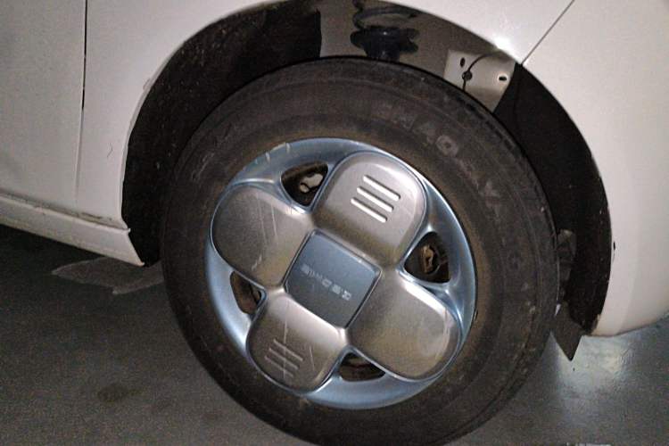 Used Geely Galaxy Panda 2023 Panda Mini 200km Endurance Bear Right Front Wheel Hub