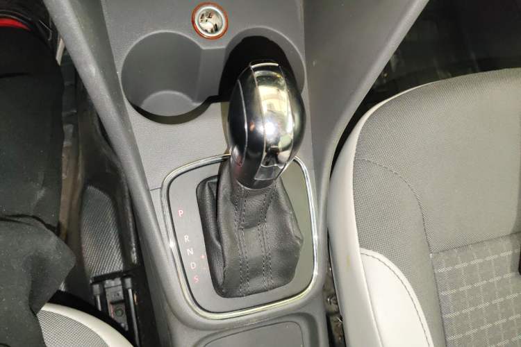 Used Volkswagen Polo 2014 1.6L Automatic Comfort Edition