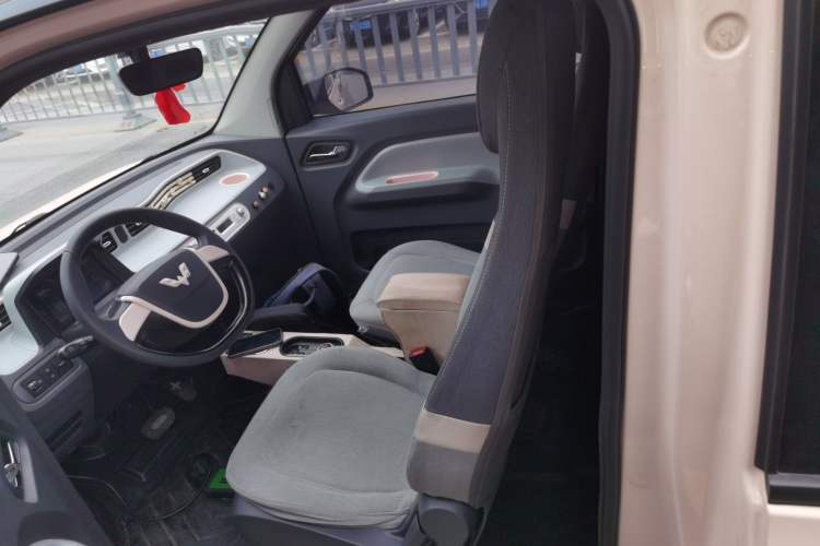 Used Wuling Hongguang MINIEV 2021 Macaron Premium Model – Lithium Iron Phosphate