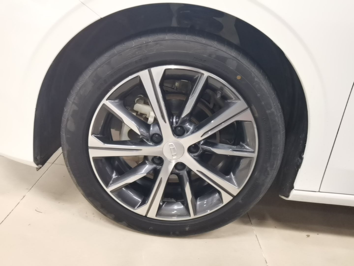 Geely Auto Emgrand 2022 4th Generation 1.5L CVT Luxury Model - Premium — снимка 10