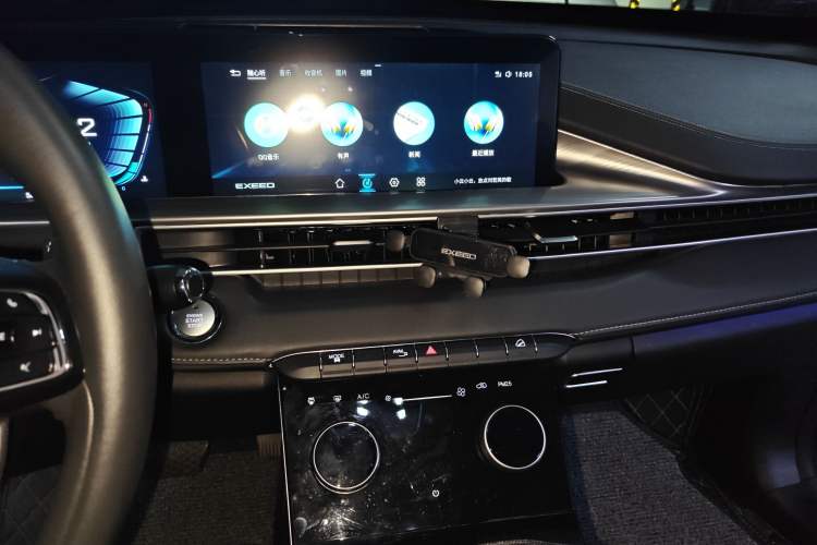 Used EXEED Zhuifeng 2022 Versailles 1.6T DCT "Chasing the Wind" Edition Audio And AC Panel