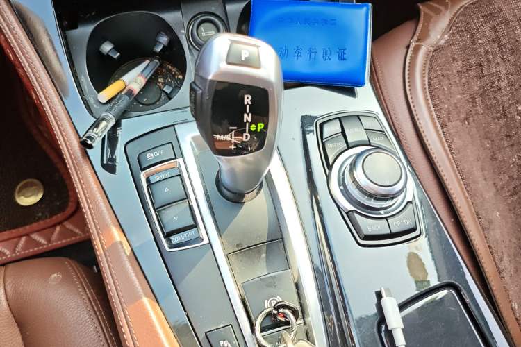 Used BMW 5 Series 2014 520Li Elegant Model
