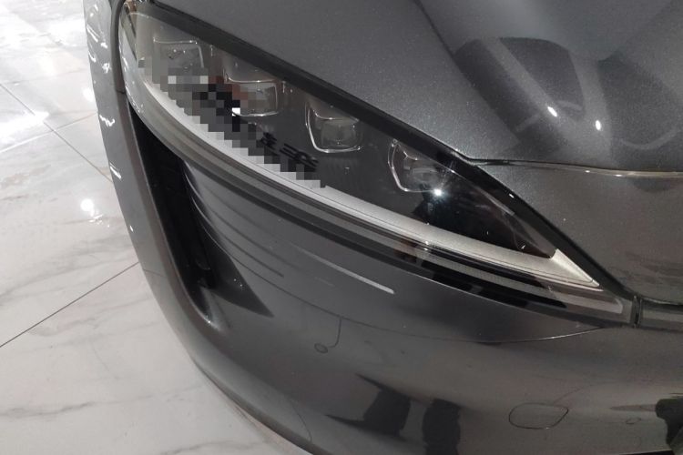 Used Hima Luxeed R7 2024 All-Electric 736 km Ultra Right Front Headlight