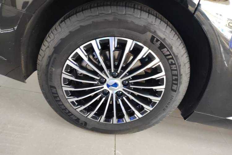 Used Denza D9 2022 DM-i 970 Four-Wheel Drive Prestige Model
