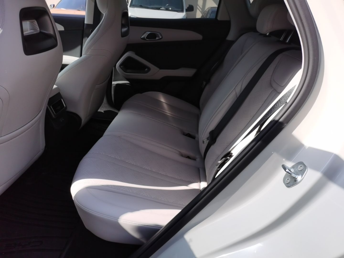BYD Yuan UP 2025 Intelligent Driving Version 401 KM Dynamic Edition — снимка 20