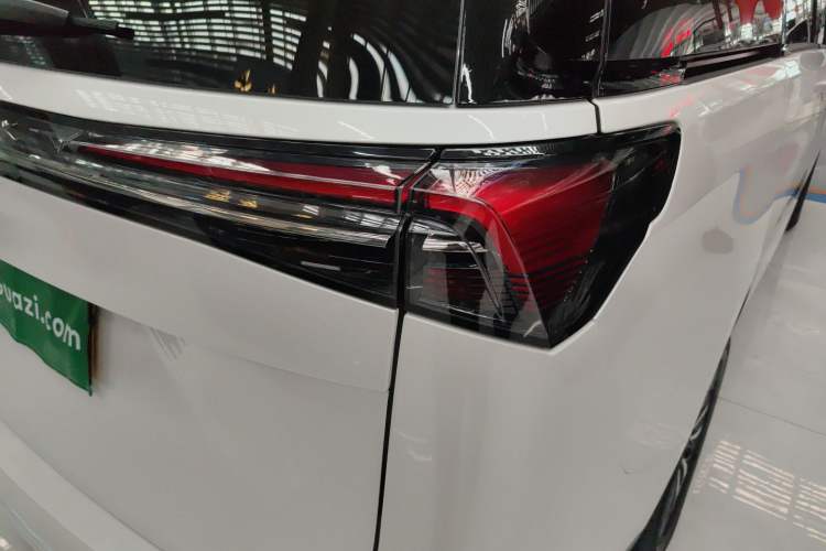 Used Buick GL8 2025 Model Land Executive Class First-Adoption Edition
