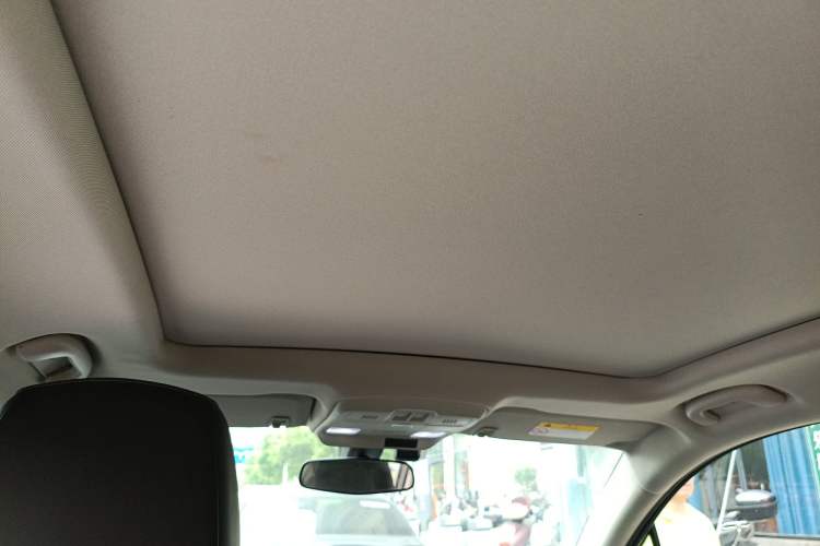 Used Buick Envision 2018 20T Two-Wheel-Drive Elite Model Headliner