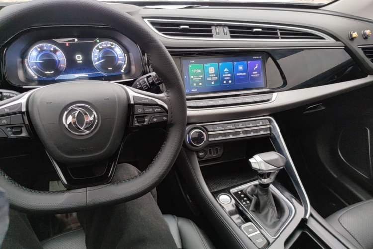 Used Dongfeng Aeolus AX7 2019 1.6T Automatic AI Navigation Model China V Standard Audio And AC Panel