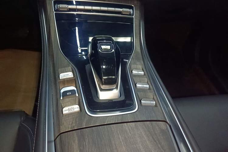 Used Landian E5 2023 1.5L DE-i 100KM Zhenxiang Edition 5-seater
