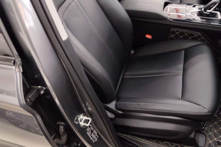 Used Wuling Victory 2022 Revised Version 280T 1.5T CVT Flagship Edition
