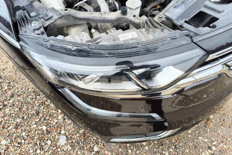 Used Renault Koleos 2018 2.0L Two-Wheel Drive 120th Anniversary Limited Edition Right Front Headlight