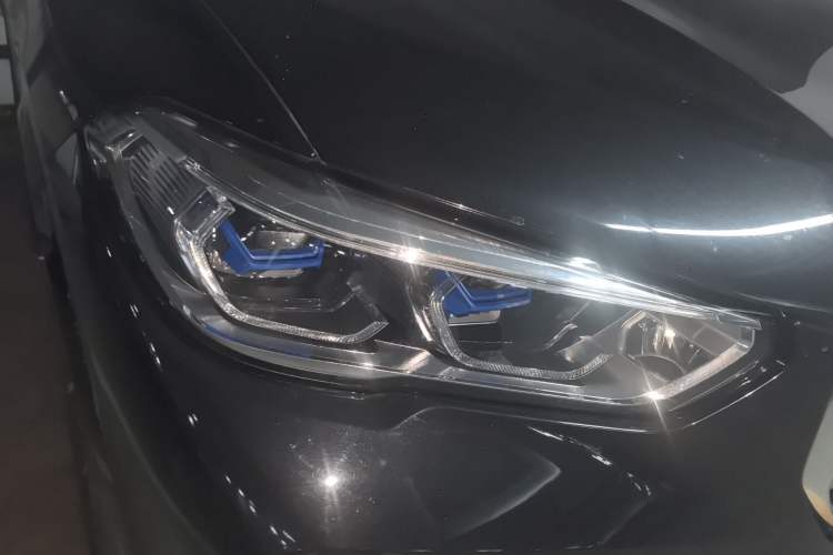 Used BMW X5 2019 xDrive40i Luxury Model with M Sport Package Right Front Headlight