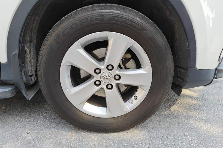 Used Toyota RAV4 2013 2.0L CVT Two-Wheel Drive Urban Edition
