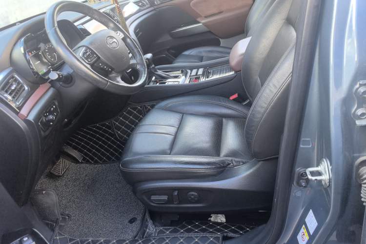 Used GAC Trumpchi GS8 2017 320T Two-Wheel Drive Luxury Smart Connectivity Version (7 Seats)
