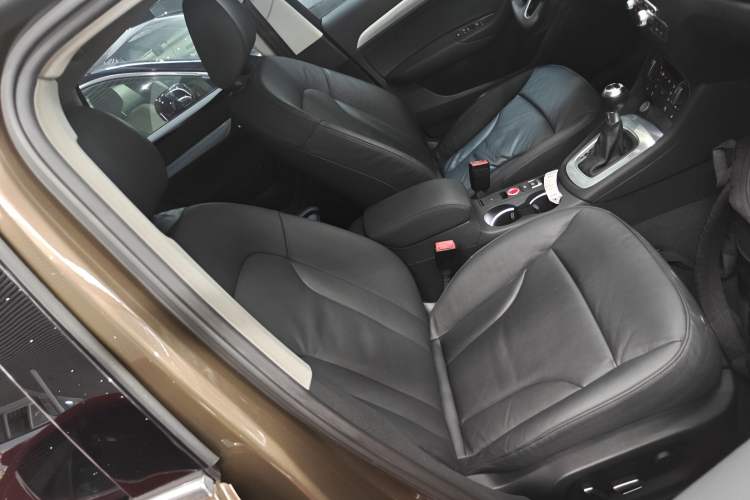 Used Audi Q3 2017 35 TFSI Style Edition Right Front Seat