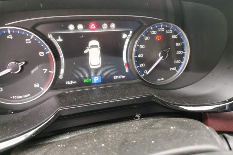 Used GAC Trumpchi GS8 2017 320T Two-Wheel Drive Luxury Smart Connectivity Version (7 Seats) Odometer Close Up