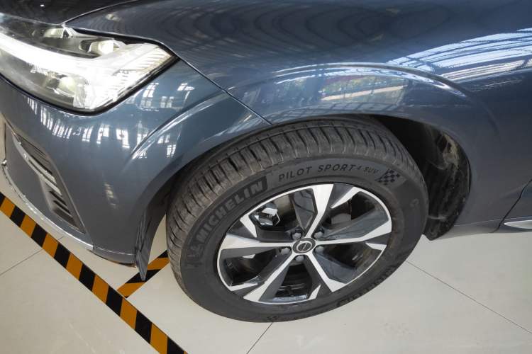 Used Volvo XC60 2026 B5 4x4 Smart Luxury Edition
