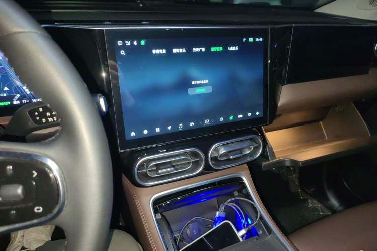 Used Leapmotor C11 2023 Pure Electric 500 Comfort Edition Audio And AC Panel