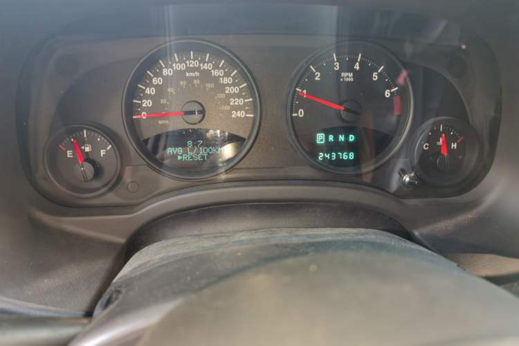 Used Jeep Compass 2012 2.4L four-wheel-drive sport version