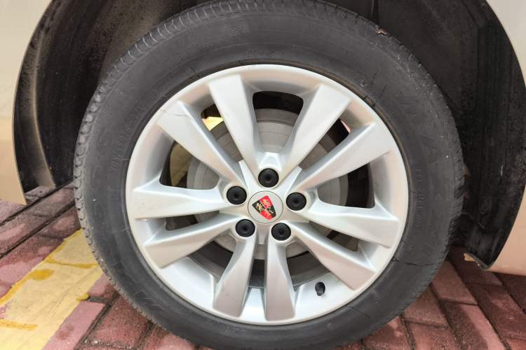 Used Roewe 360 2016 1.5L Manual Smart Screen Version
