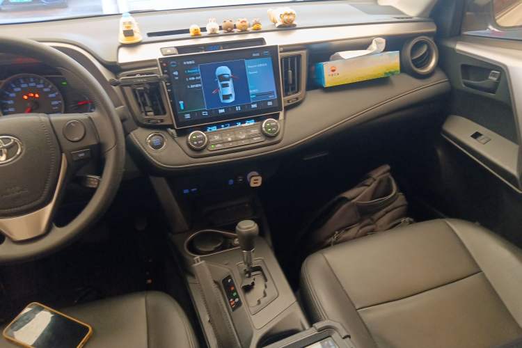 Used Toyota RAV4 2016 2.0L CVT Two-Wheel Drive Fashion Edition China V Standard