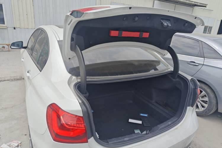 Used BMW 1 Series 2020 125i Leading Model M Sport Package Trunk