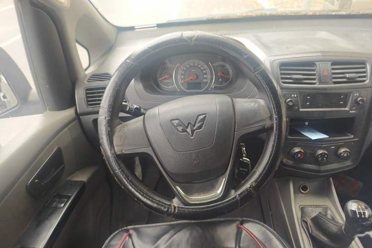 Used Wuling Zhengcheng 2015 1.5L Comfort L3C
