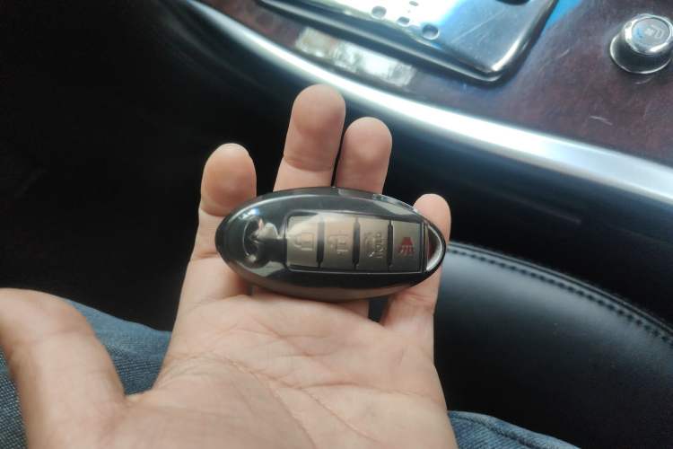 Used Infiniti M Series 2011 M25 Luxury Model