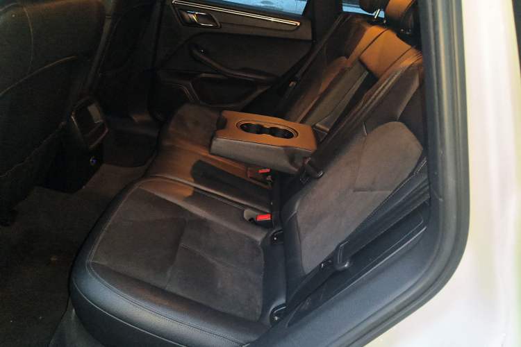 Used Porsche Macan 2014 Macan 2.0T Left Rear Seat