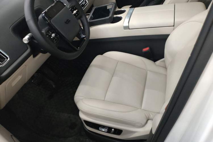 Used Li Auto L7 2023 Air model
