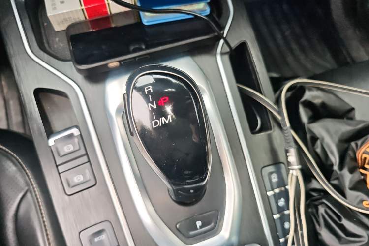 Used Wey VV6 2020 2.0T Two-Wheel Drive Smart Protection+ Gear Lever