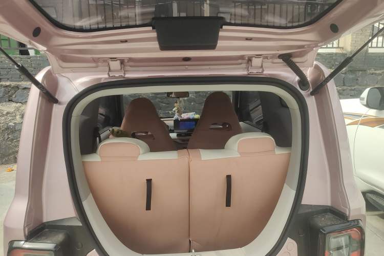 Used Livan Blue Balloon 2025 Model Dynamic Version Trunk