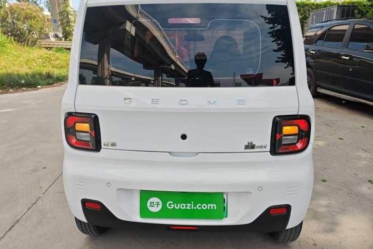 Used Geely Galaxy Panda 2024 Panda Mini 200km Endurance Bear Rear