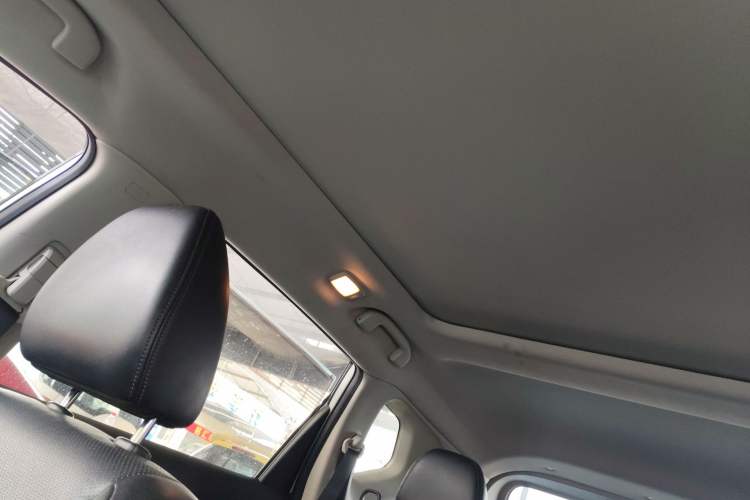 Used Nissan X-Trail 2014 2.5L CVT Leading Edition 4WD
