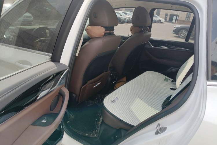 Used BMW X3 2020 xDrive25i Luxury Package Left Rear Seat