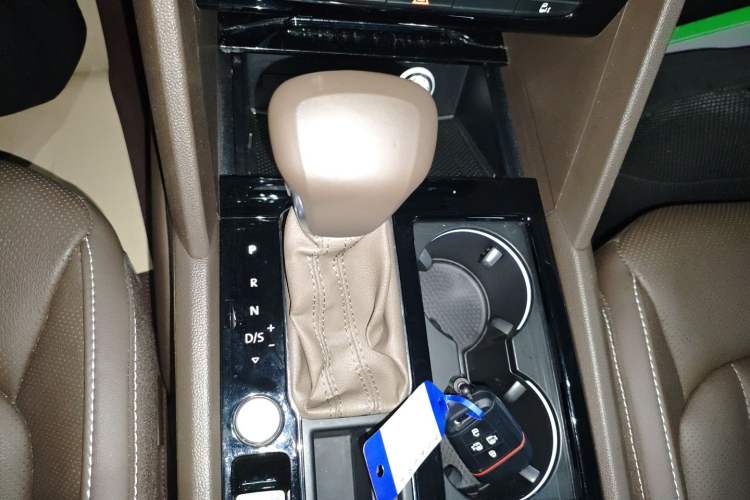 Used Volkswagen Viloran 2020 330TSI Luxury Edition