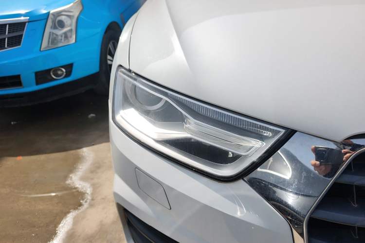 Used Audi Q3 2017 35 TFSI Fashion Model Right Front Headlight