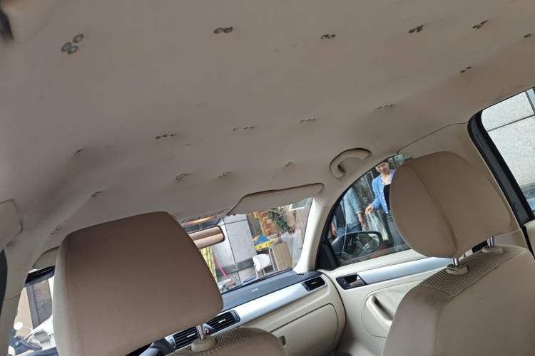 Used Volkswagen Bora 2012 1.6L Automatic Fashion Edition
