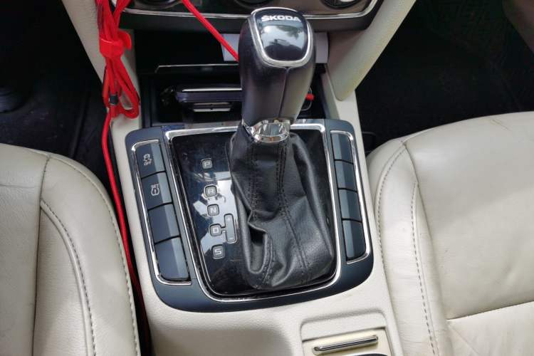 Used Skoda Superb 2013 1.8TSI Automatic MingShi Edition
