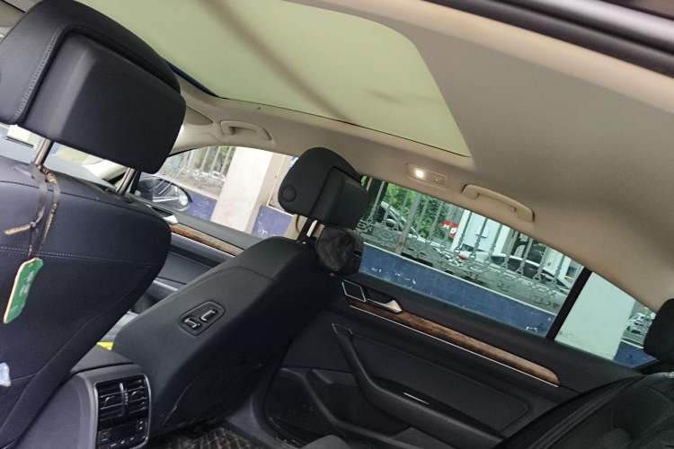 Used Volkswagen Magotan 2017 330TSI DSG Luxury Model