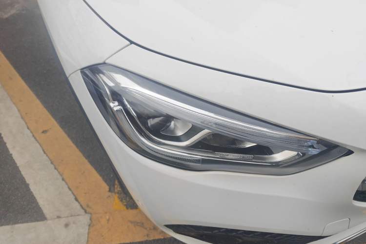 Used Mercedes-Benz GLA 2020 GLA 200 Right Front Headlight