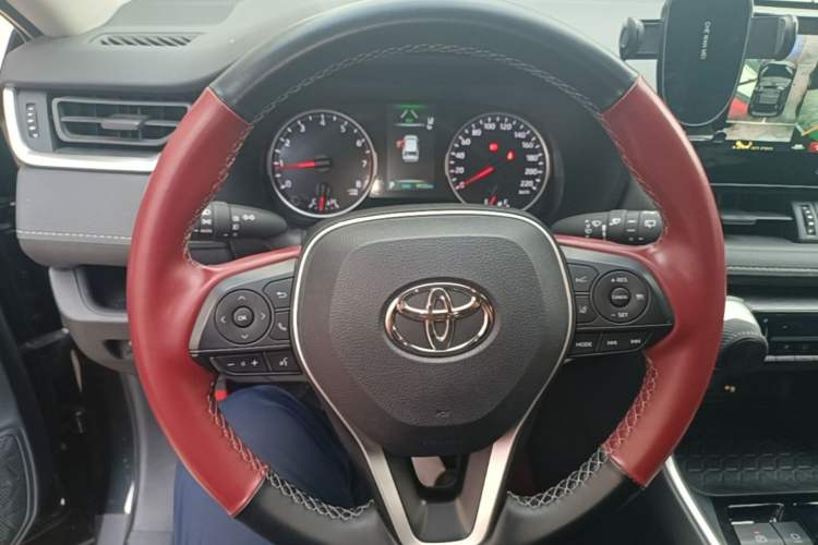 Used Toyota RAV4 2024 2.0L CVT Two-Wheel Drive Urban Edition
